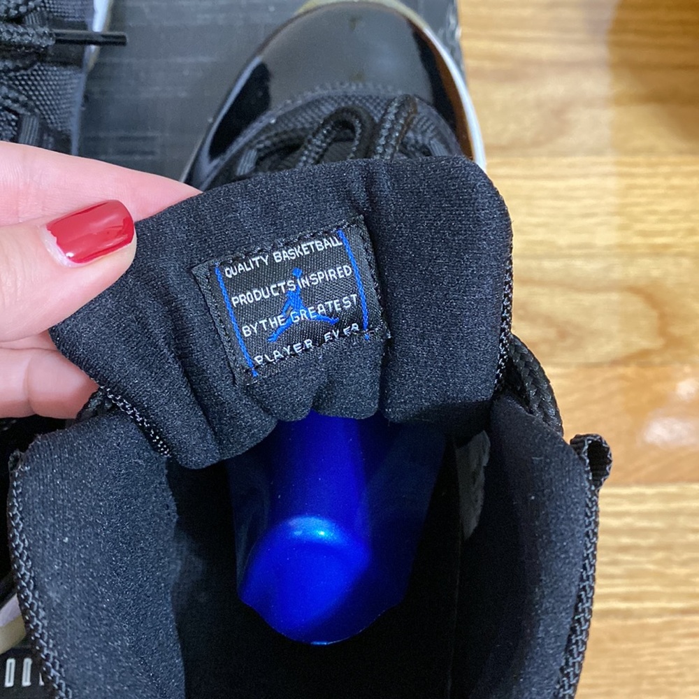 jordan 11 black royal